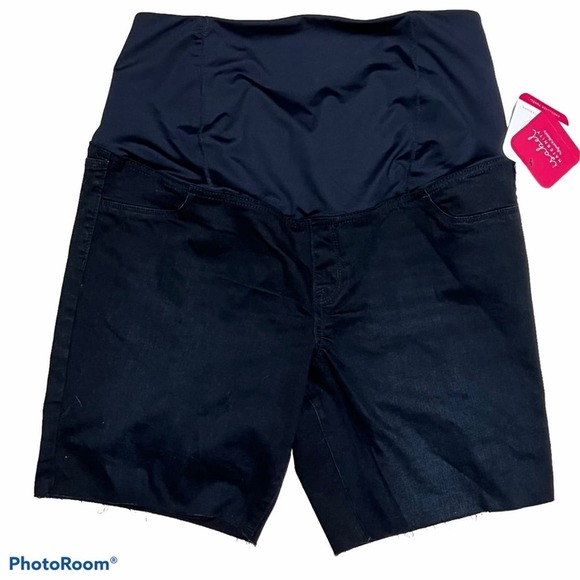 Isabel Black Maternity Bermuda Shorts NWT 18 - Picture 1 of 6